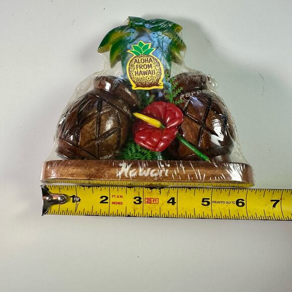 VTG NOS Wood Monkey Pod Aloha From Hawaii Salt & Pepper Shakers Souvenir Decor - Picture 7 of 7